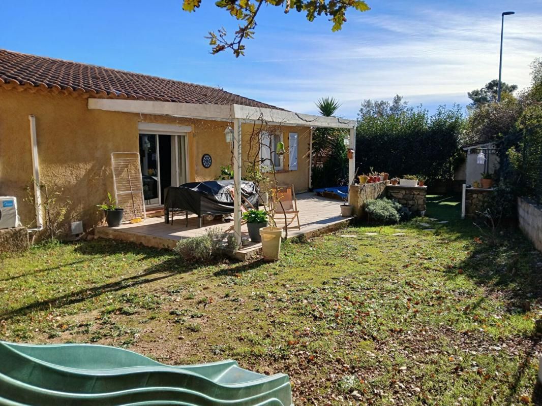 Villa 6 pièces 159.37 m2 avec appartement T3 - La Roquebrussanne