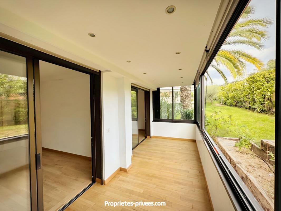 CANNES Grand Appartement 3 pièce(s) 101 m² au cadre idyllique 2