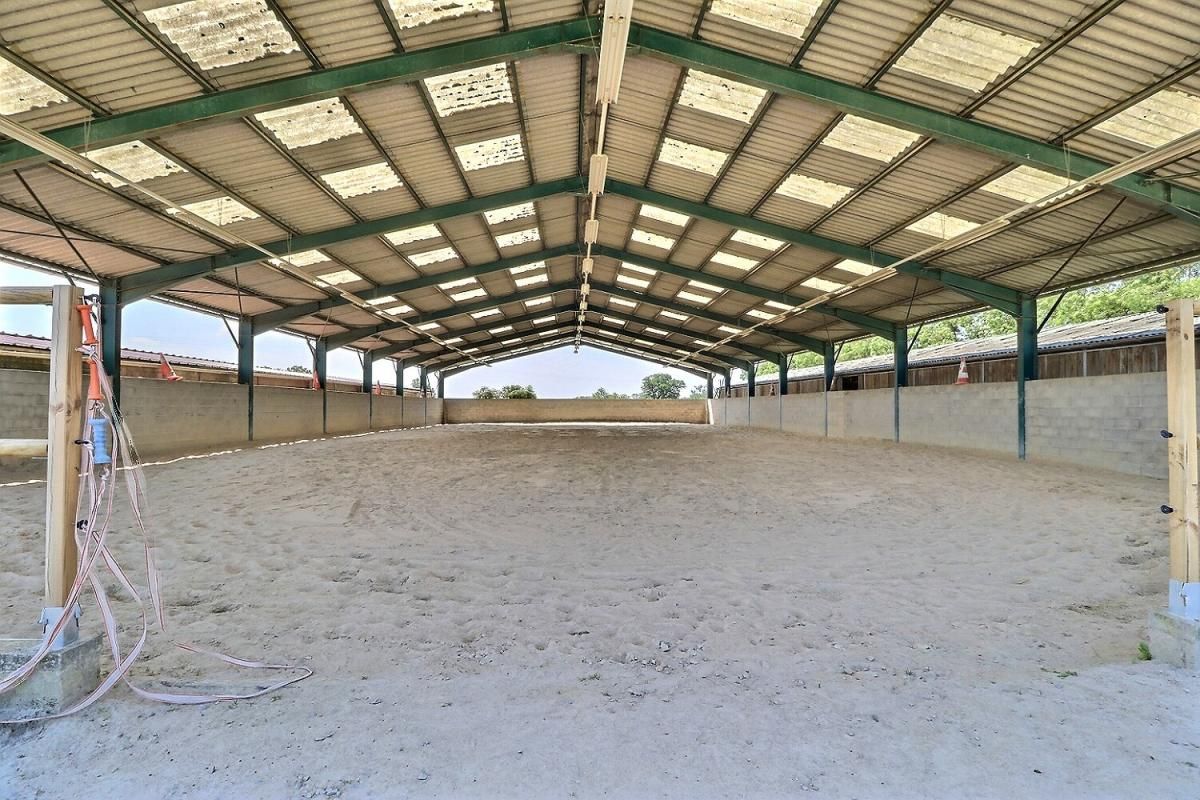 BUXY Propriété équestre sur 13 hectares 4