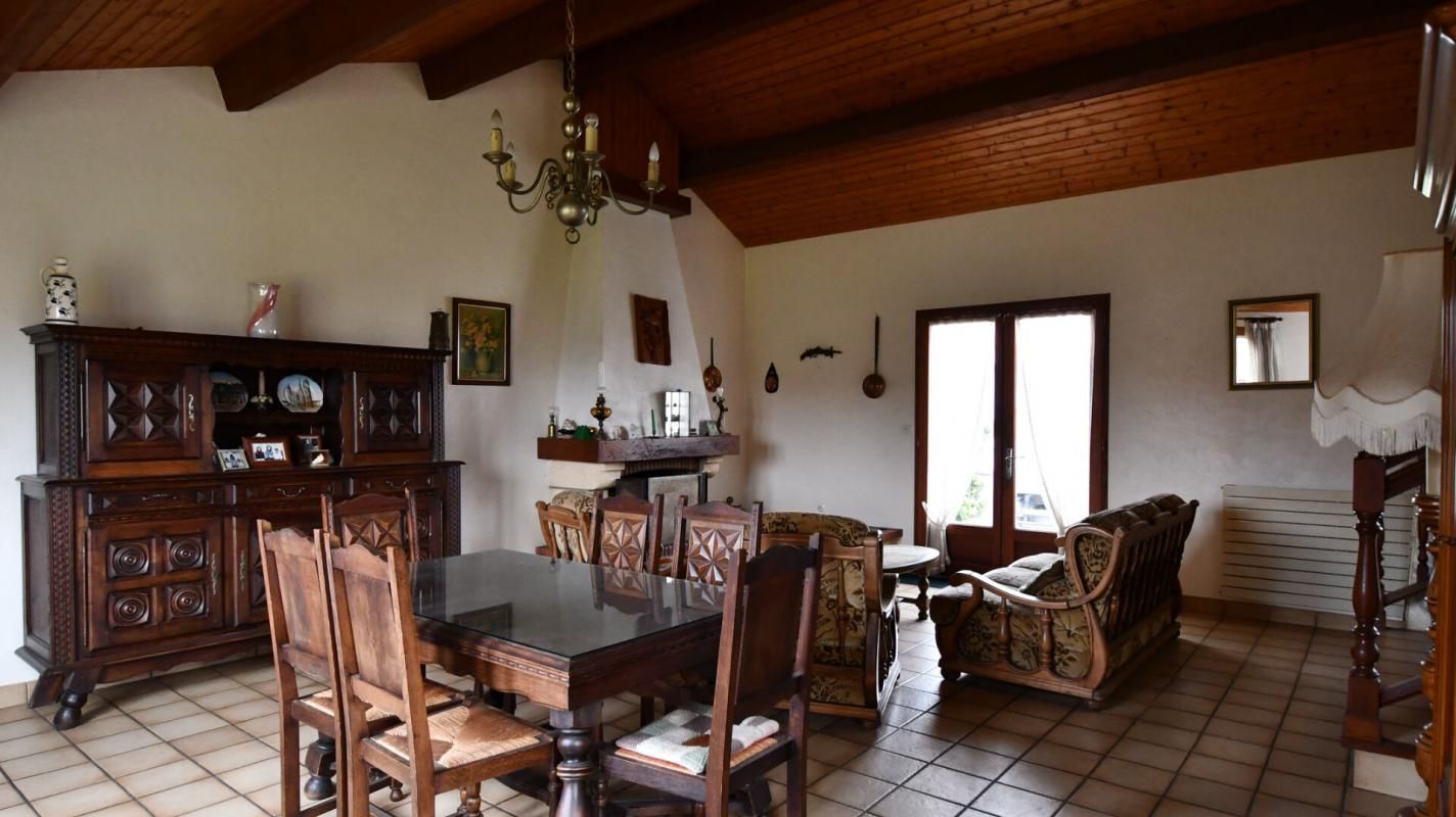 GETIGNE Maison Gétigné 5 P . 3 Chs . 96 M² . Garage . Cave . T 415 M² 2