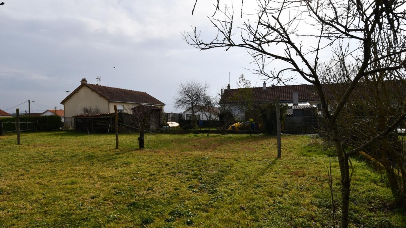 CLISSON Terrain constructible, en second rideau, à viabiliser de 475 M² 4