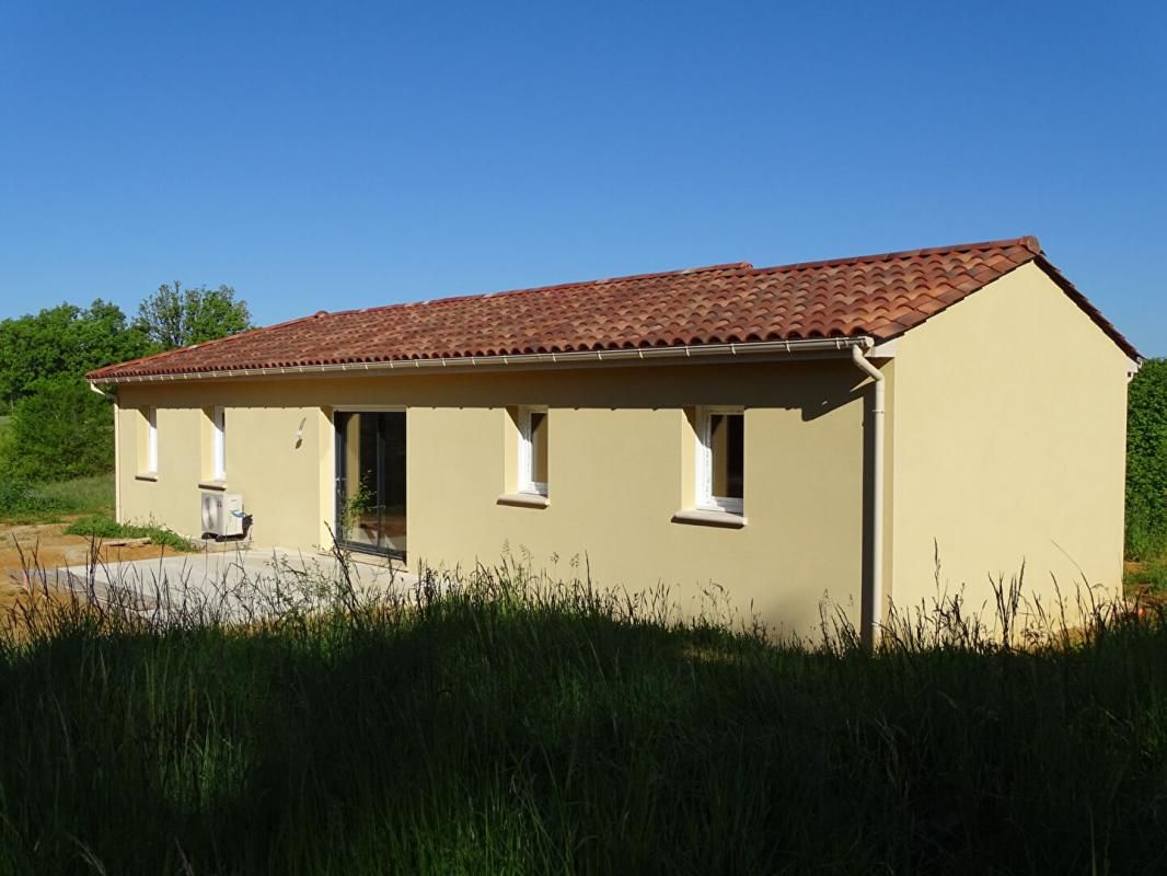 SAINT-AMAND-DE-COLY Maison Coly Saint Amand 4 pièce(s) 102 m2 2