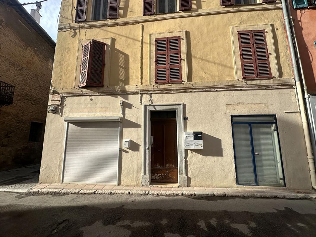 Immeuble Salernes 125m2 - 200 000