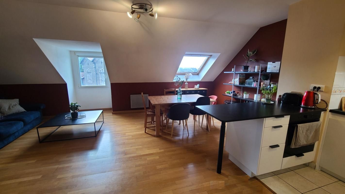 NANTES Quartier Saint Félix superbe T2 dernier étage + garage 3