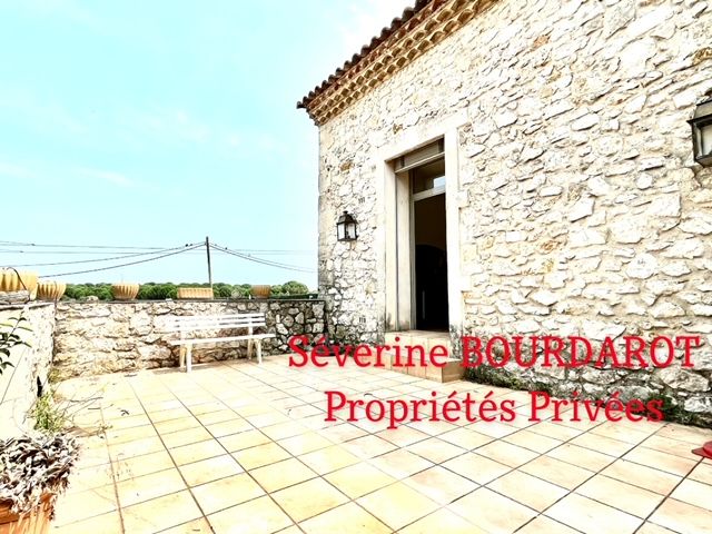 LATTES Propriété Lattes Résidence et bureaux commerciaux 13 pièces 650 m2 avec nombreux stationnements 3