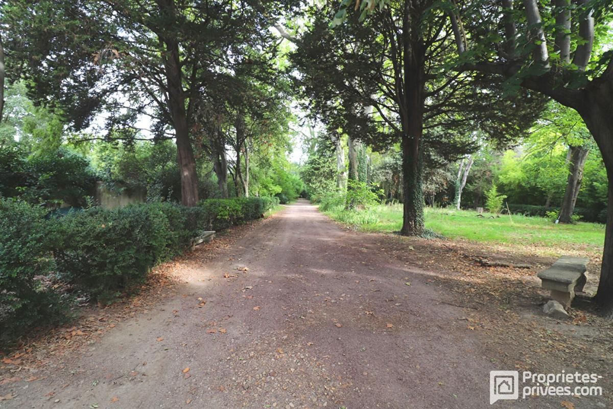NIMES Rare - Nîmes - Mas 858 m² et dépendances sur parc arboré de 11175 m² - Idéalement situé 4