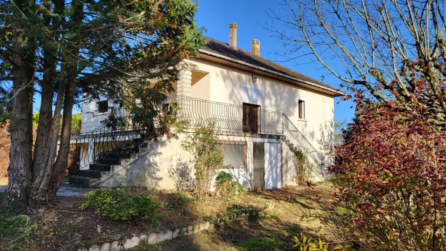 SAINT-MEDARD-DE-MUSSIDAN Proche Mussidan Maison  sur sous sol total  8 pièces sur parcelle de plus de 2781 m² 2