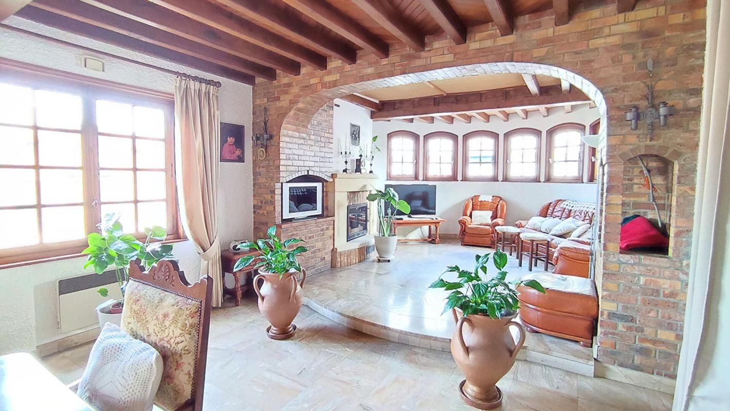 ROANNE Maison individuelle - Roanne centre -225000 2
