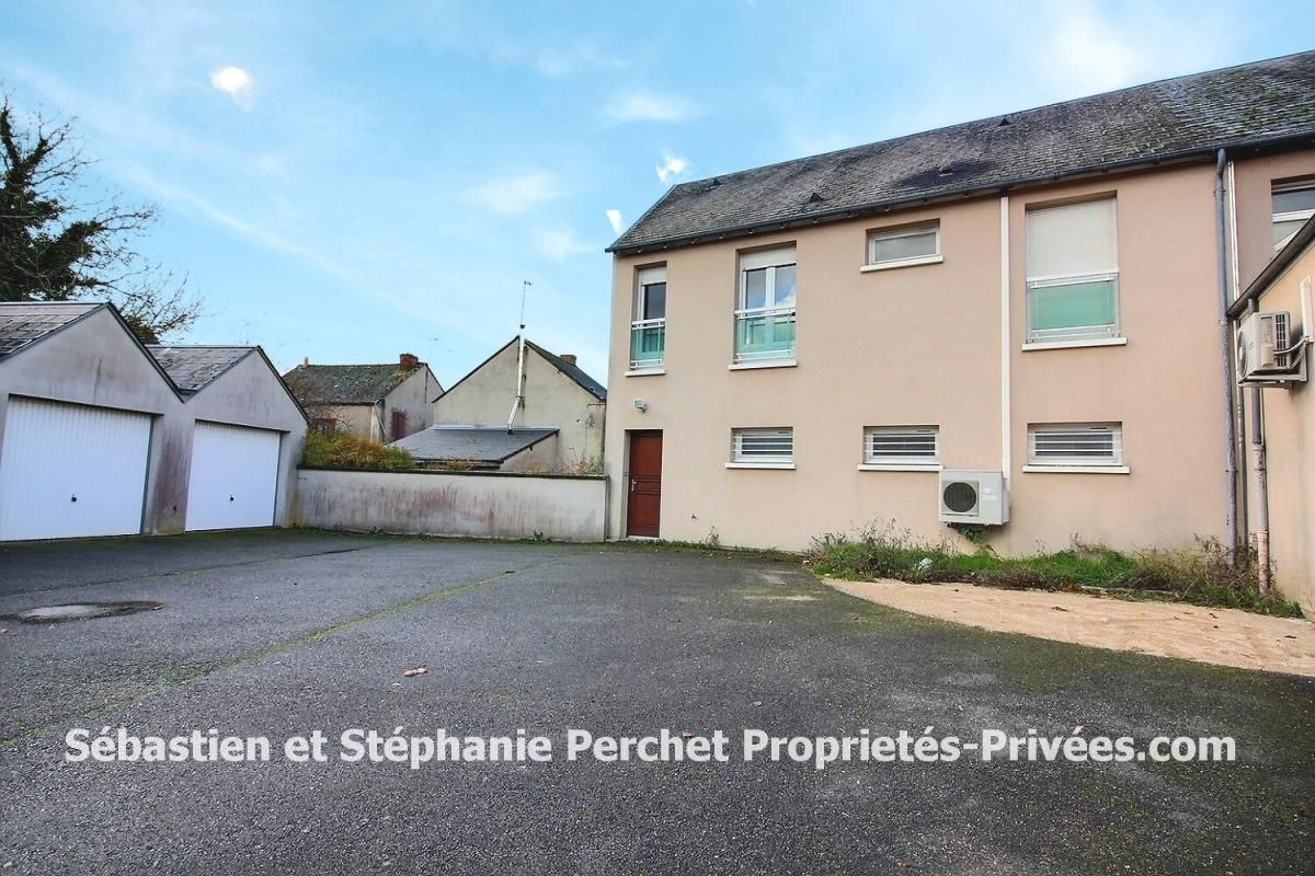 EPIEDS-EN-BEAUCE Immeuble 8 pièce(s) 213 m2 2