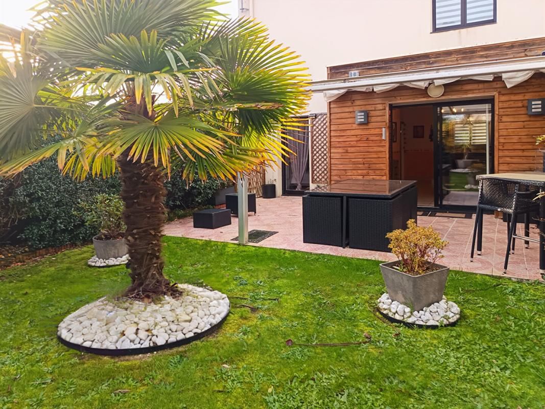 Maison Bouguenais 5 pièce(s) 094.40 m2