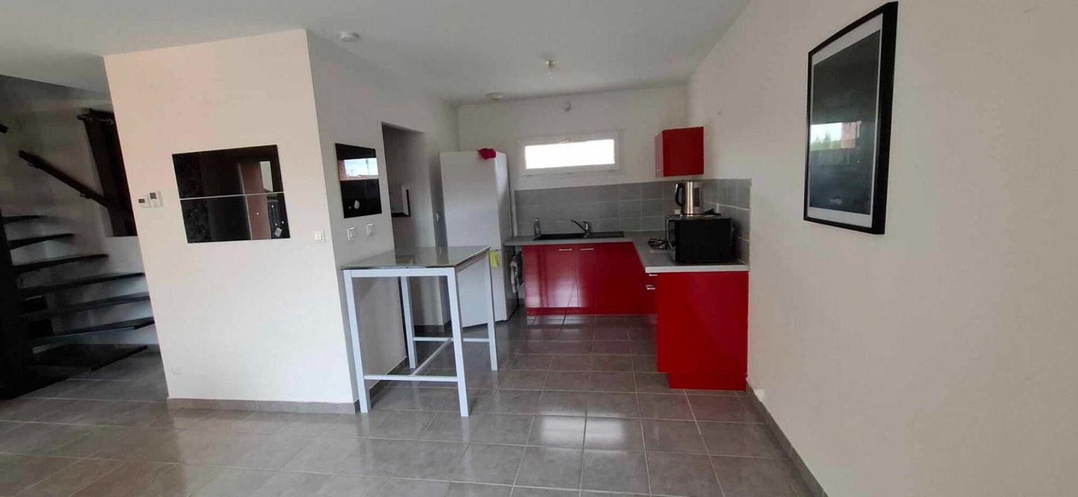 VIRIAT Habitation rénovée 77 m2 3