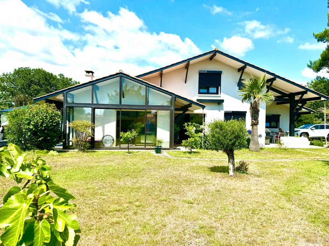 Maison familiale lumineuse sur le bassin d'Arcachon-une affaire rare !