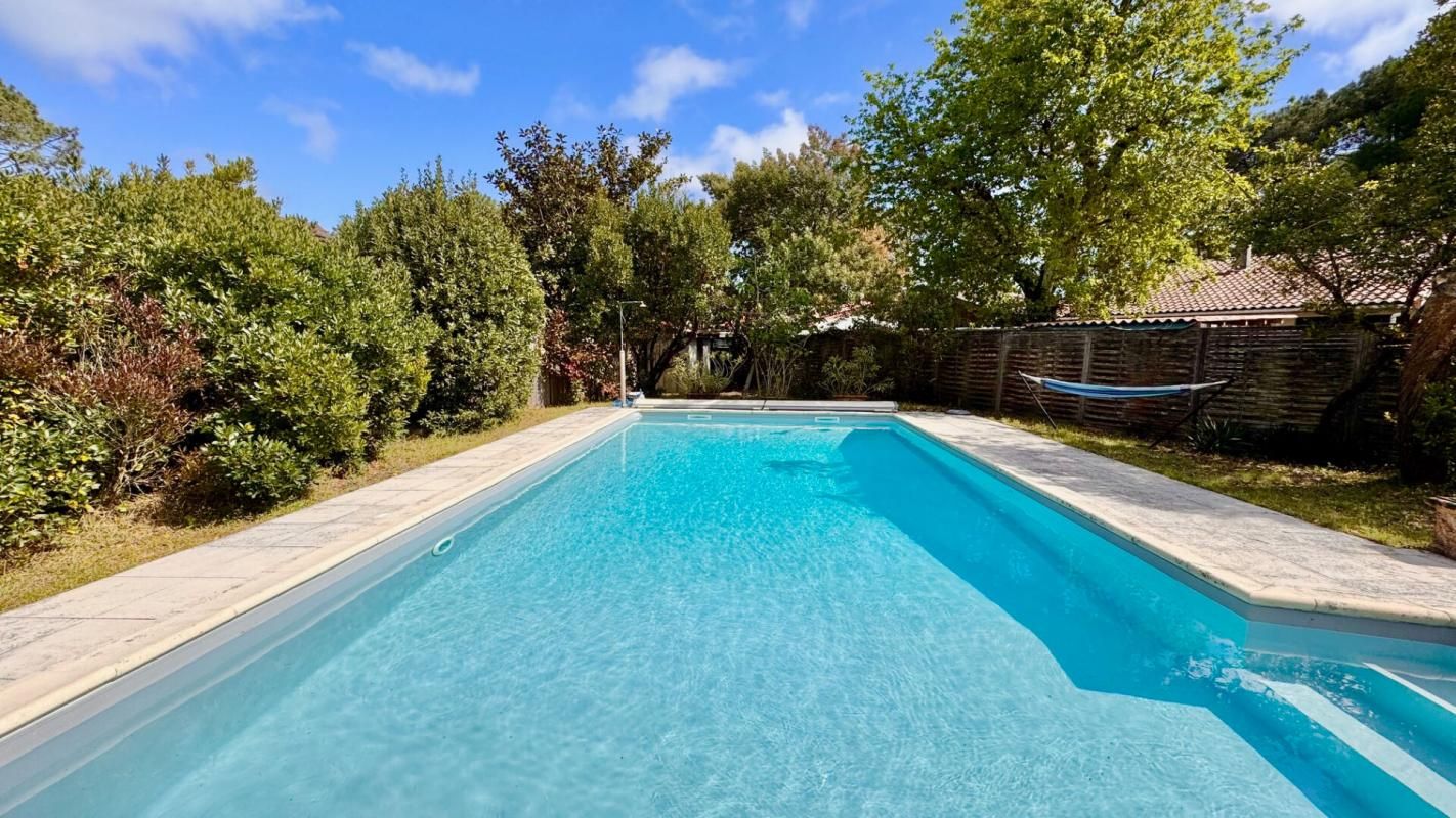 LEGE-CAP-FERRET Belle villa de 170 m² avec piscine 3