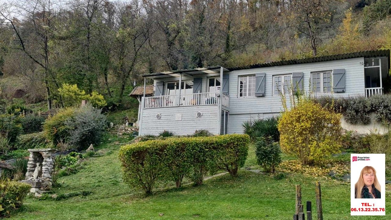 Tosny - Maison avec vue sur Seine de 110 m2 - Trois chambres- sur un terrain clos de 7.600 m2 - Prix : 209.000