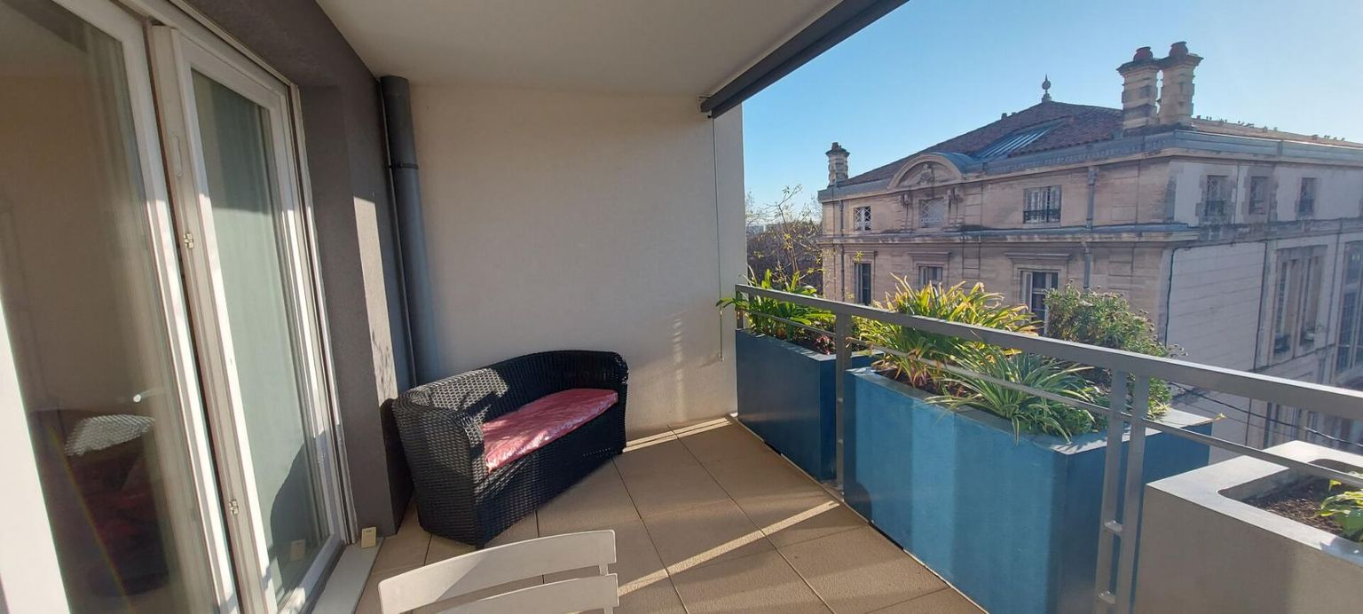 NIMES 30. GARD. NIMES. Appartement récent de grand standing de 4 pièces de 87 m², résidence Villégiales, proche centre ville 2