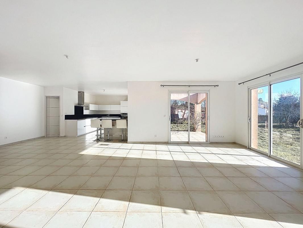 LE LUC Maison de 2018 4 pièce(s) + garage 23m2 + terrain 1281m2 4