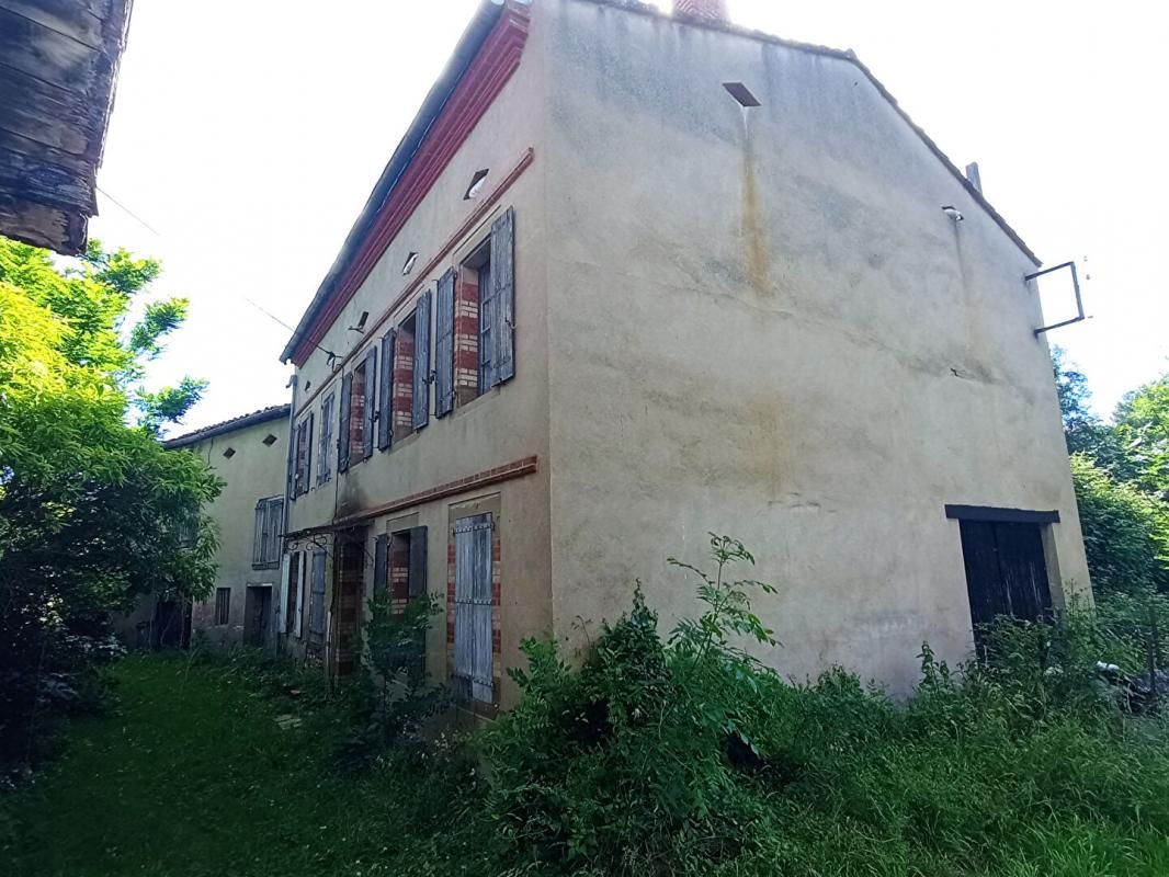 LESCURE-D'ALBIGEOIS Ancienne bâtisse à rénover ! 2