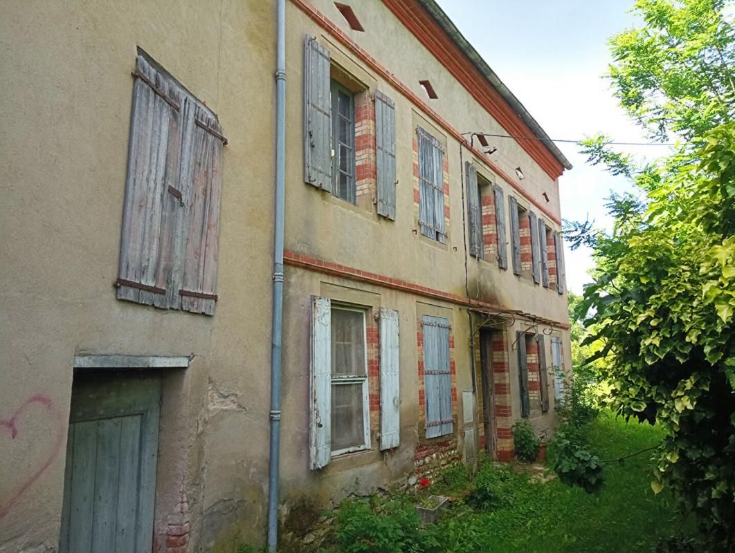 LESCURE-D'ALBIGEOIS Ancienne bâtisse à rénover ! 3