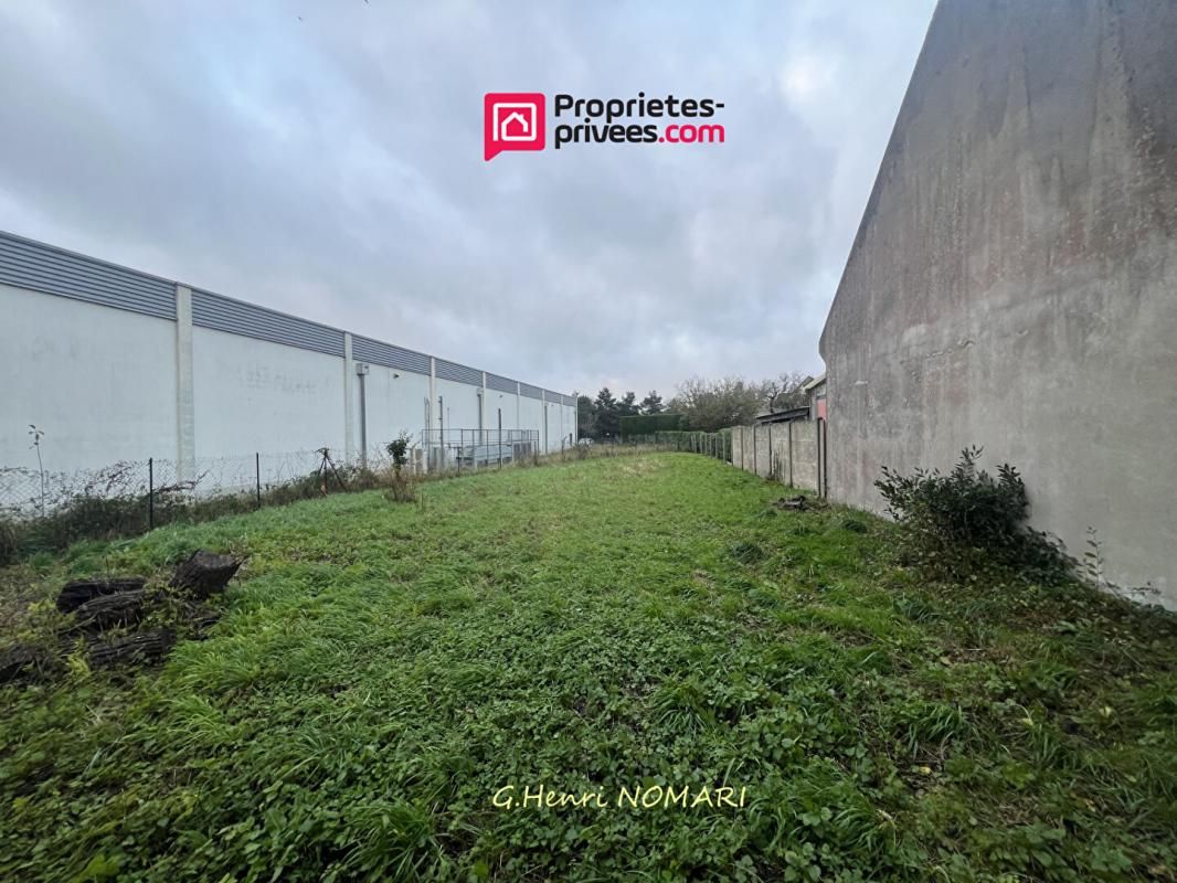CHATEAUBRIANT CHÂTEAUBRIANT - Terrain avec garage -70 m2, en centre ville 2