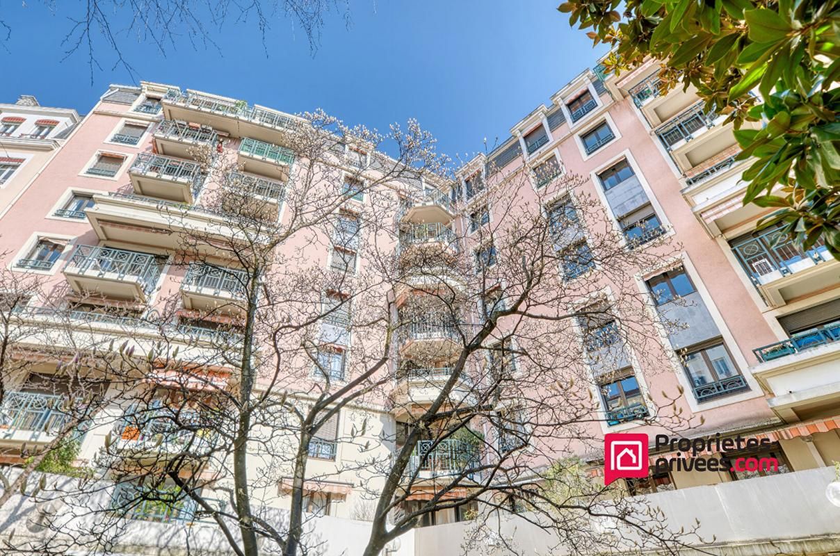 LYON-7E-ARRONDISSEMENT Appartement Lyon 2 pièce(s) 58.10 m2 3