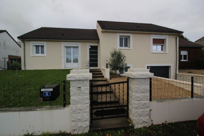 Maison Dange Saint Romain 10 pièce(s) 108.02 m2