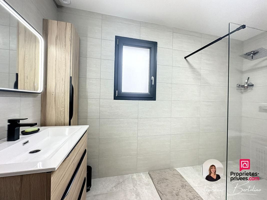 TRANS-EN-PROVENCE Maison contemporaine 168 m2 - 1100 M2 4