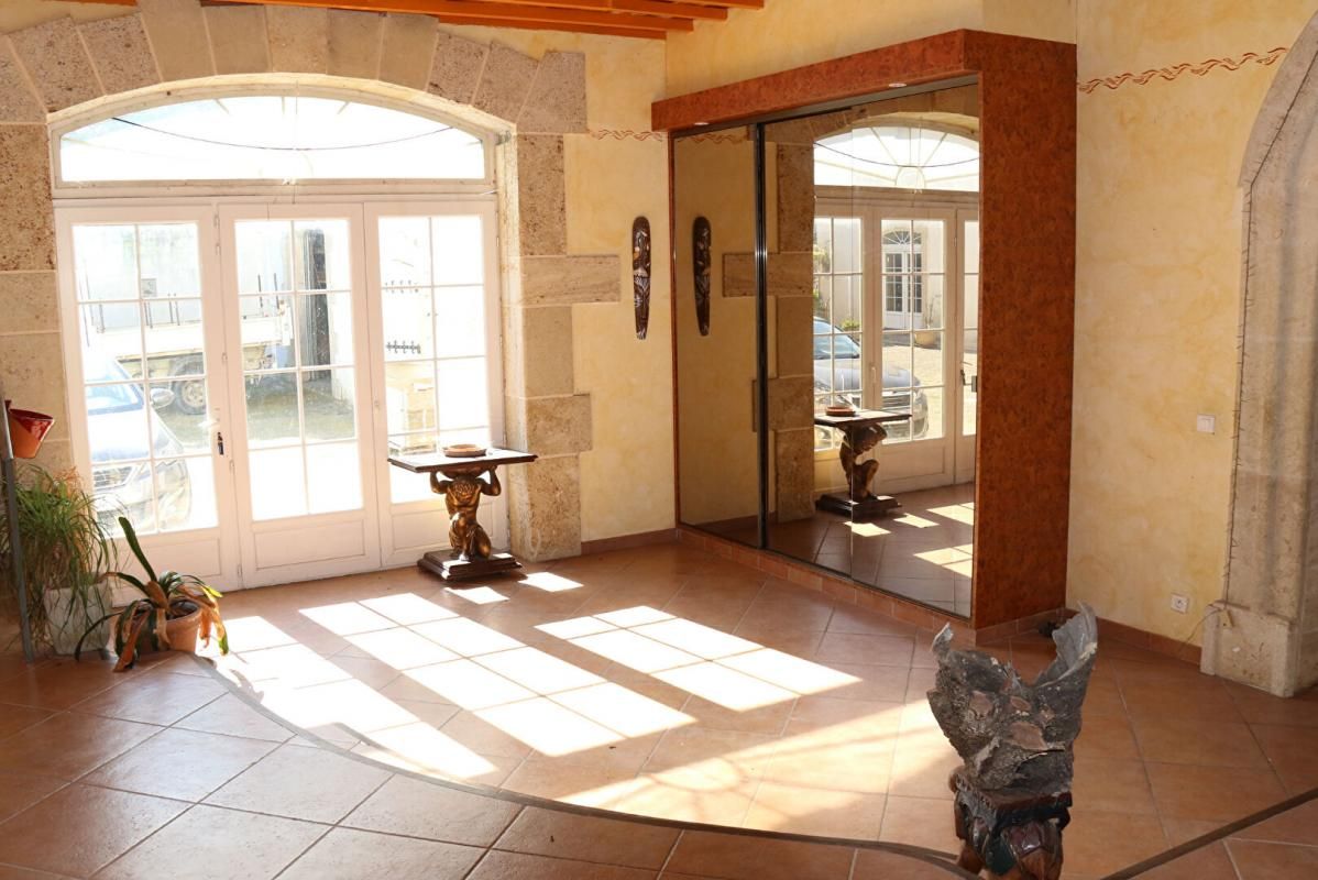 MONTAGNAC Ancien Domaine Viticole 7 pièce(s) 400 m2 sur parcelle 7000m² 3