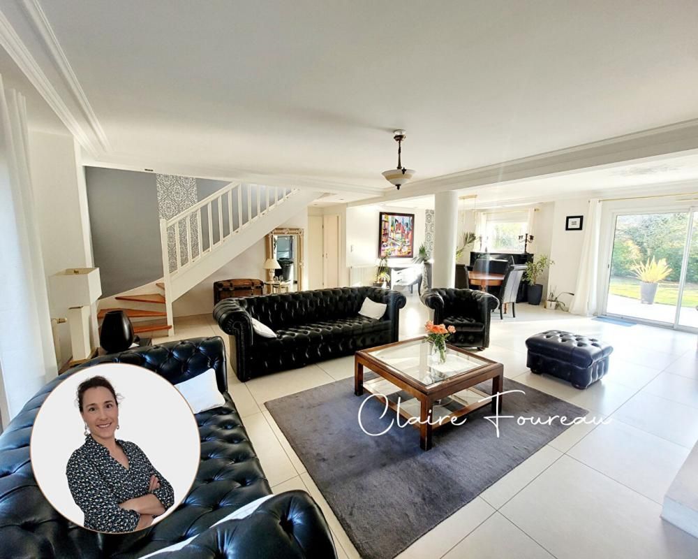 THEIX THEIX NOYALO -  Belle maison familiale 6 chambres 2