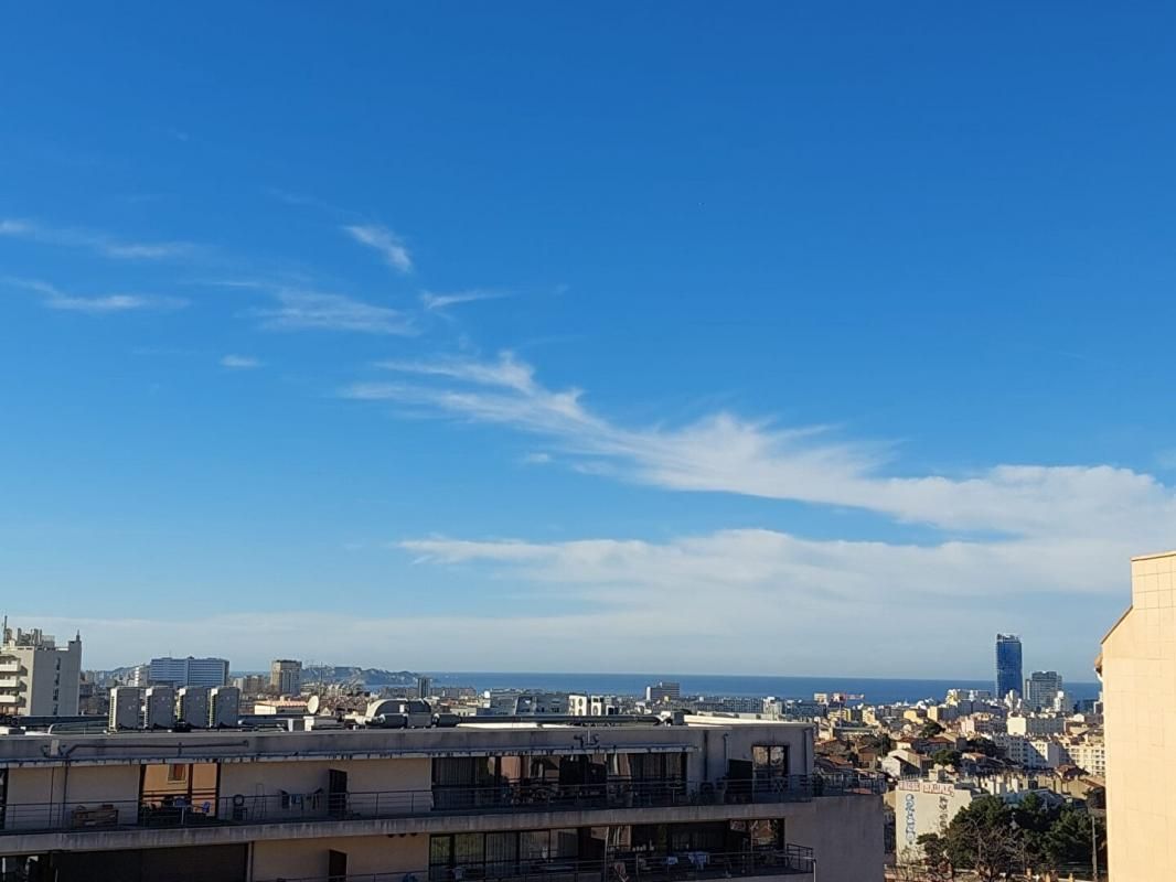 BEAU T4 de 58m2 avec p'tite vue mer