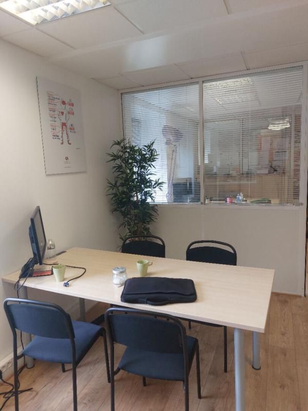 GRENOBLE EXCLUSIVITE GRENOBLE - Vente BUREAUX 42 m² - 128 640 euros 3