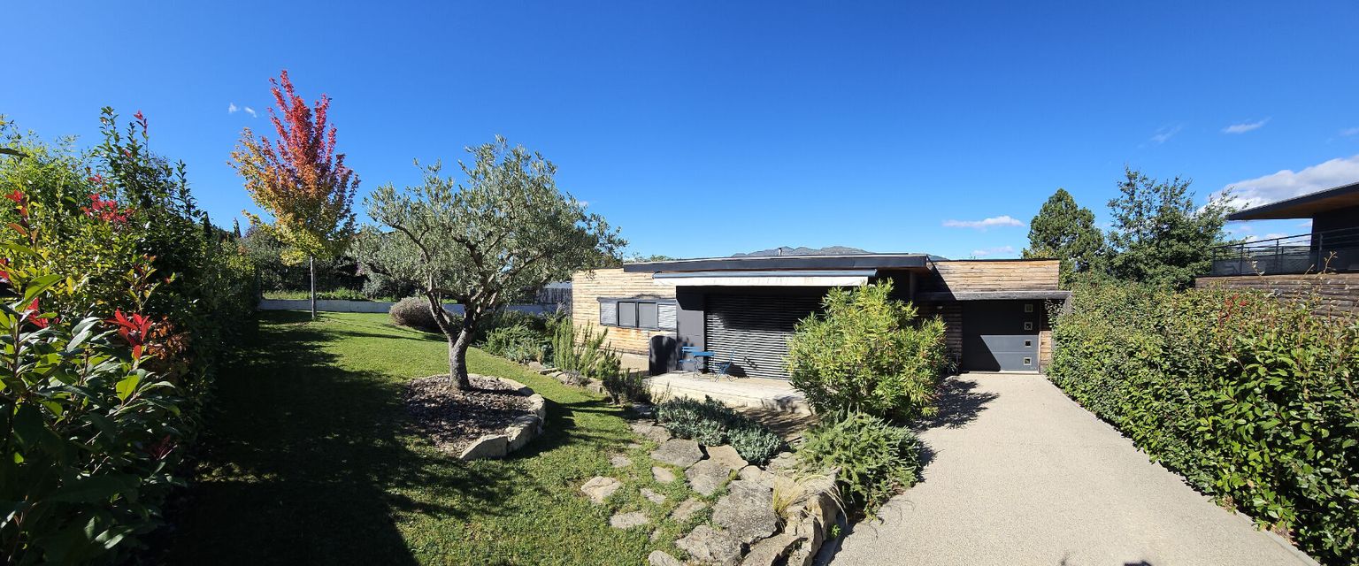 Maison d' architecte avec prestations haut de gamme