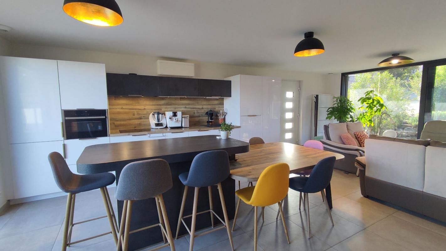 DIGNE-LES-BAINS Maison d' architecte avec prestations haut de gamme 4