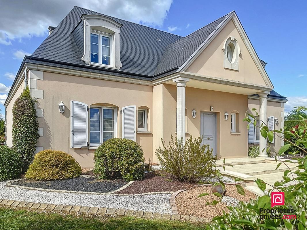 Grande maison contemporaine de 230 m2 avec piscine