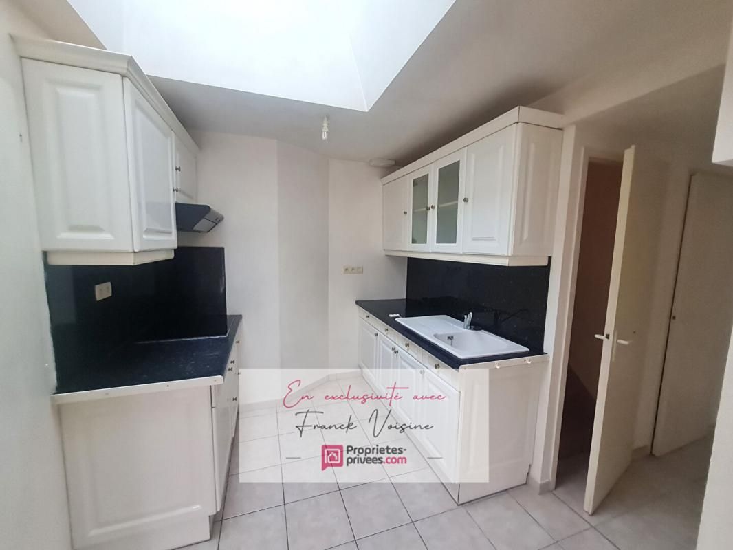 LES HERBIERS Maison de 97 m2 A VENDRE en EXCLUSIVITE aux Herbiers, composée de 2 logements distincts 4