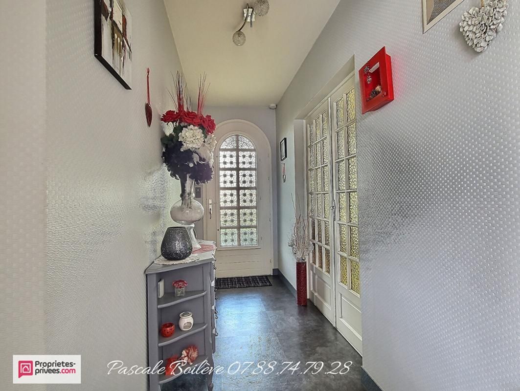 NOYANT Joli pavillon 4 chambres avec vie de plain-pied 4