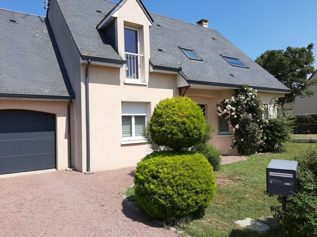Maison 5 chambres Savigne L Eveque 7 pièce(s) 140 m2