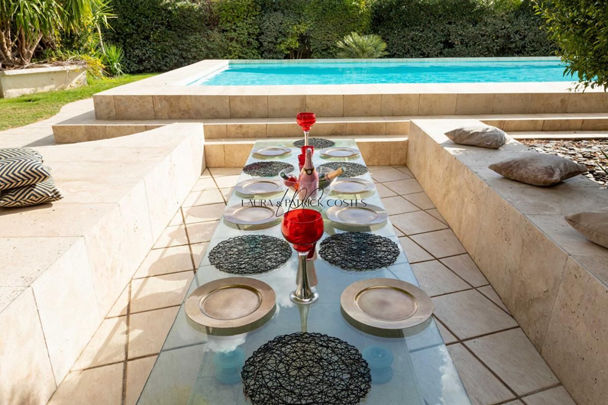 NARBONNE Villa moderne avec piscine et dépendances / NARBONNE 3