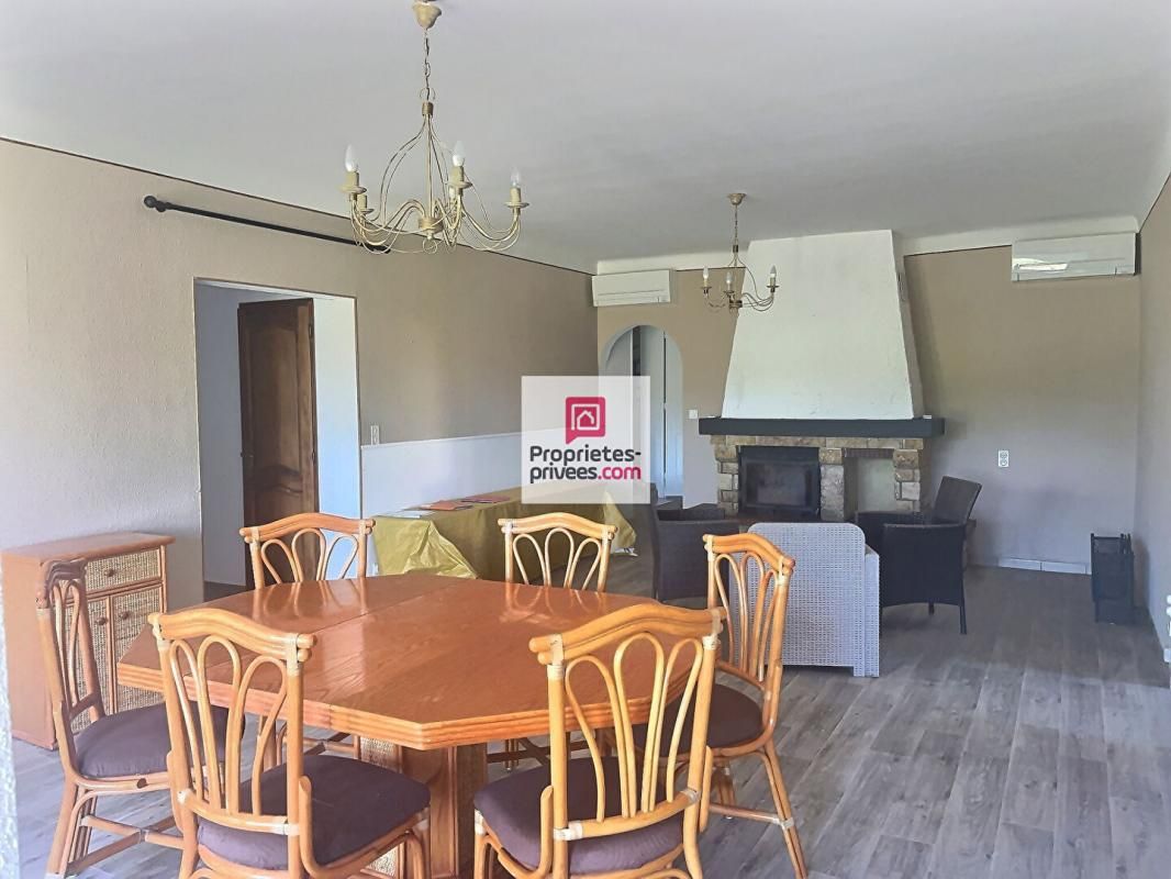 DRAGUIGNAN MAISON Familiale de 175 m² - Piscine 4