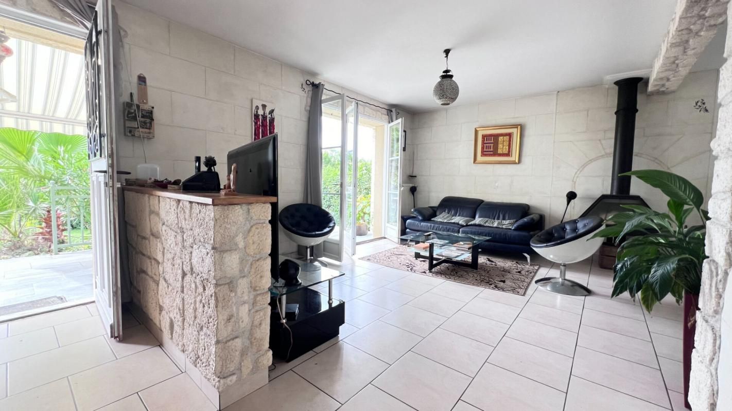 LIMAY Maison Limay 6 pièce(s) 4 chambres 130 m2 1900 m2 de Jardin 4