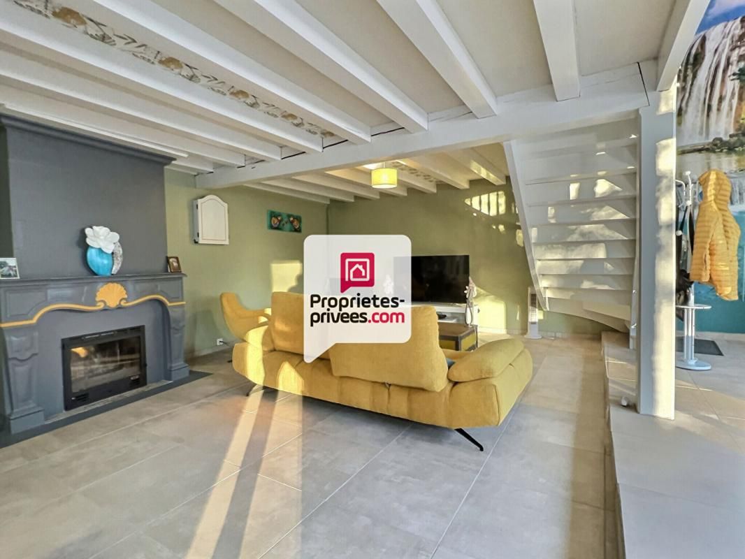 CHALAGNAC Belle propriété composée de 2 maisons indépendantes de 152m² et 95.5m² entièrement rénovées avec 1.75 ha de terrains sur CHALAGNAC (24380) 2
