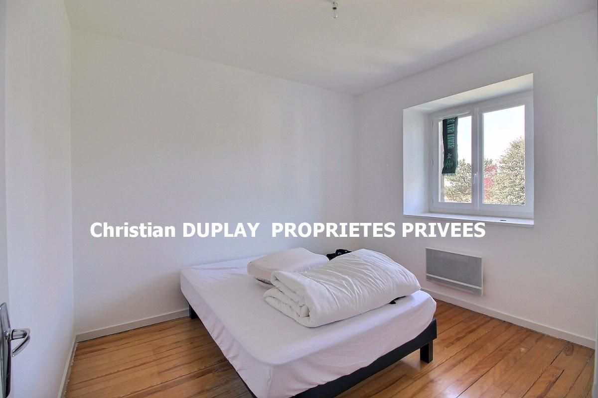 SAINT-VICTOR-MALESCOURS SAINT VICTOR MALESCOURS 43140  maison mitoyenne comprenant deux logements et deux garages environ 140m² 4