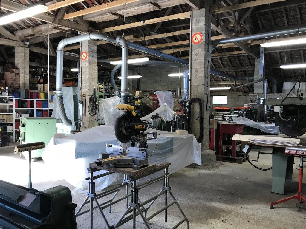 ALBAS Atelier professionnel de menuiserie équipé avec maison 3 chambres 3