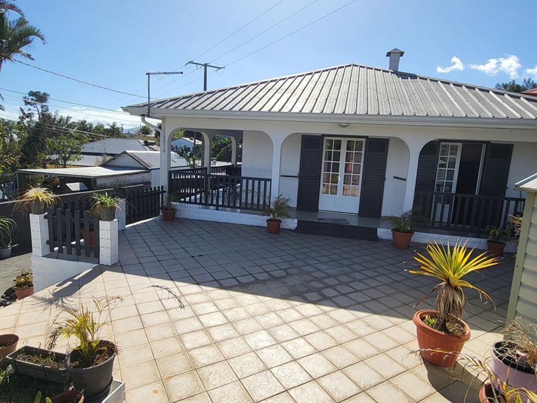 Villa de 103 m² lovée sur un terrain de 530 m² à PONT D'YVES (LE TAMPON)