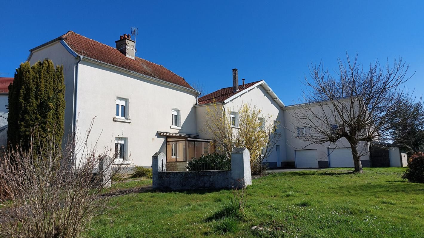 Maison Cubry Les Faverney 7 pièce(s) 147 m2, jardin