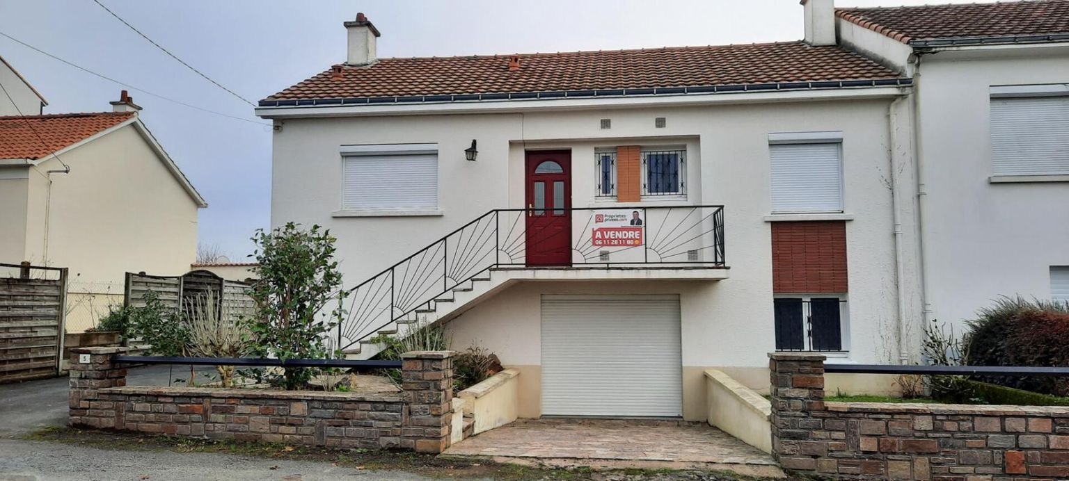 Maison Nantaise Gorges 5 P . 4 Chs . 93.67 M² . T 369 M² . Sous sol et garage