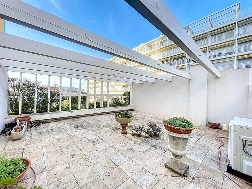 SAINTE-MAXIME Appartement Sainte Maxime 3 pièce(s) 85.55 m2 + terrasse 38m2 + Garage + Cave 3