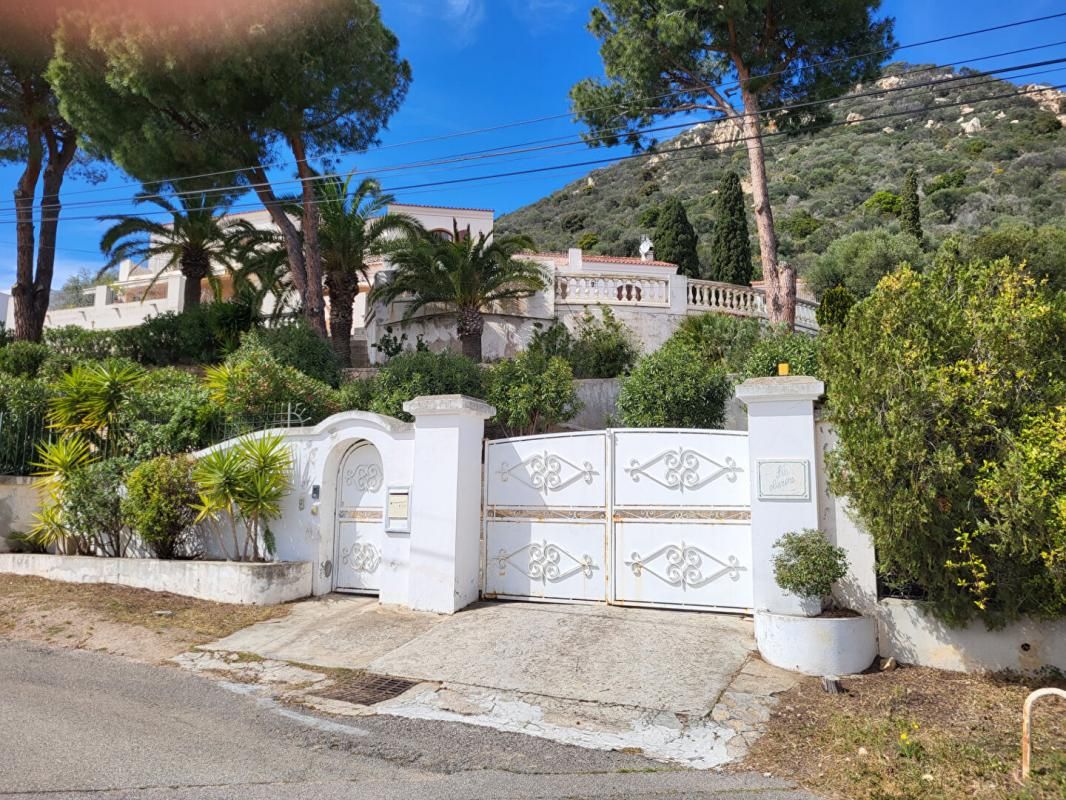 AJACCIO Villa dans un emplacement d'exception avec vue sur le golfe d'Ajaccio 2