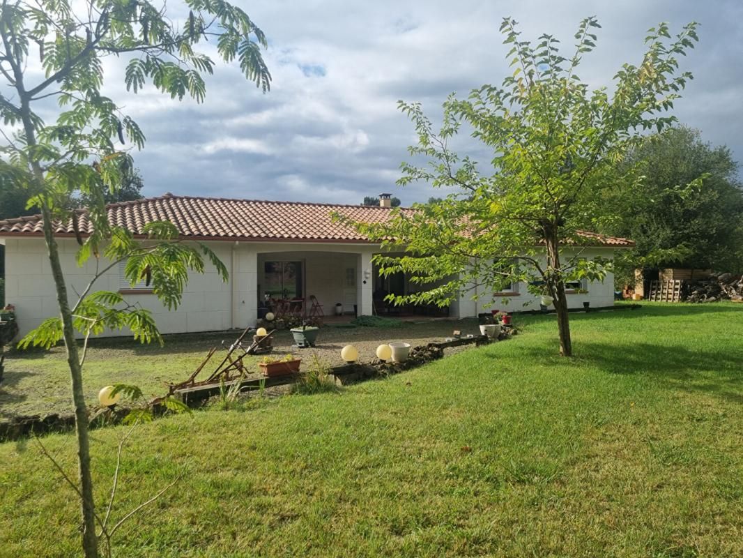 LE HOUGA Maison individuelle récente 2