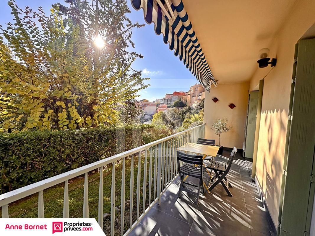 GRASSE 06130 - Grand appartement 3 pièces avec terrasse, parking privatif et cave
