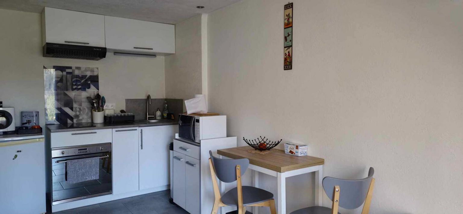 VENCE Charmante maison en copropriété avec piscine et terrain de pétanque 3